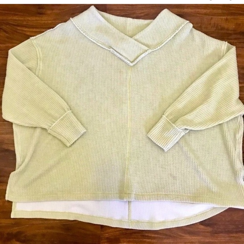 Free People Oversized Relaxed Fit Ribbed Sweater. Size Medium